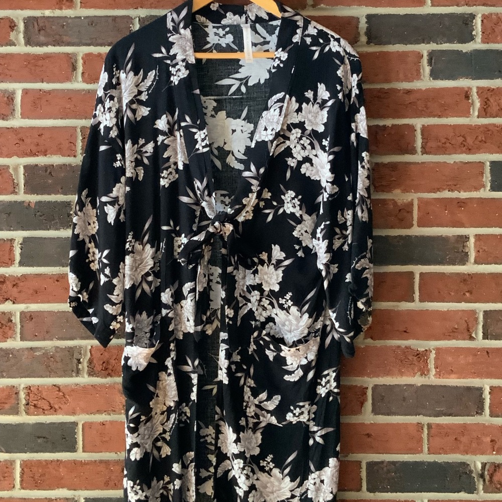 Spiritual Gangster floral kimono